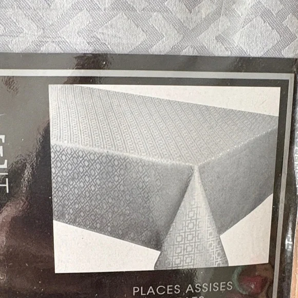 Ambiance Silver Patterned Tablecloth - Picture 3 of 3